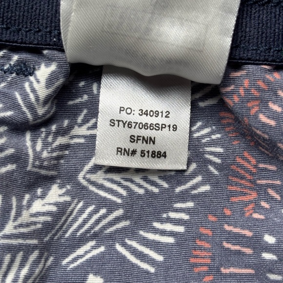 Girls Patagonia Baggies Shorts Size XL
EXC - Picture 8 of 9